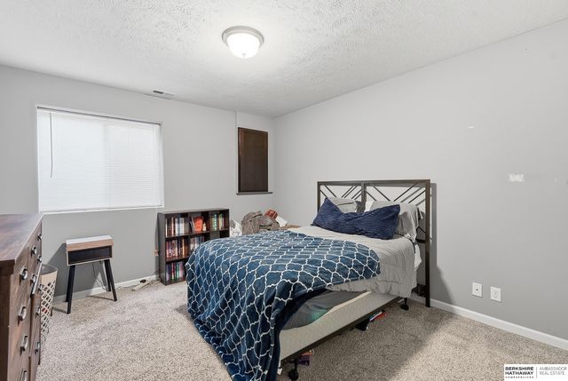 8502 S 169th Street, Omaha, NE 68136