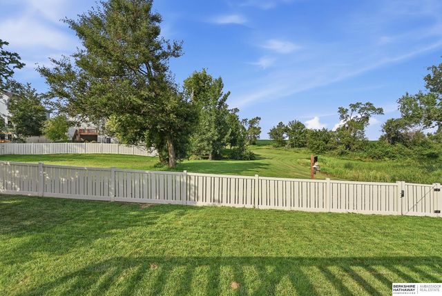 8502 S 169th Street, Omaha, NE 68136