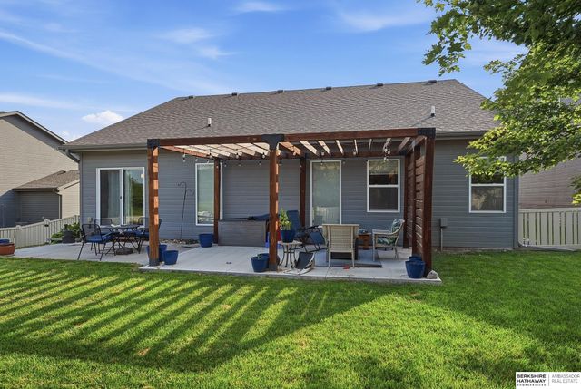 8502 S 169th Street, Omaha, NE 68136