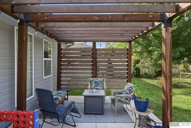 8502 S 169th Street, Omaha, NE 68136