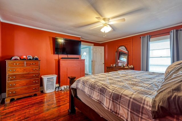 22 S Main St, Duncan, SC 29334