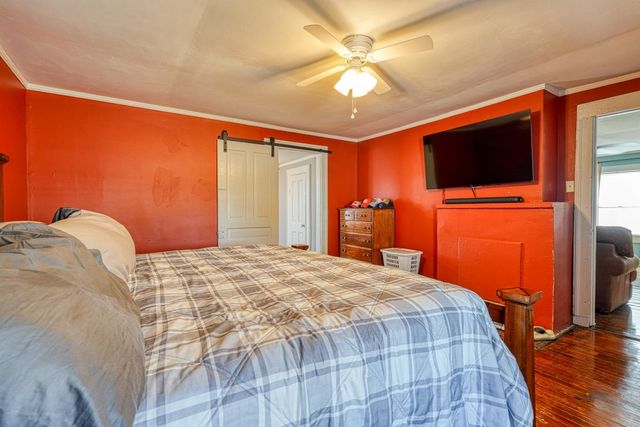 22 S Main St, Duncan, SC 29334