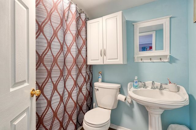 22 S Main St, Duncan, SC 29334