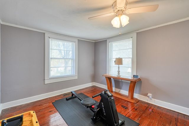 22 S Main St, Duncan, SC 29334