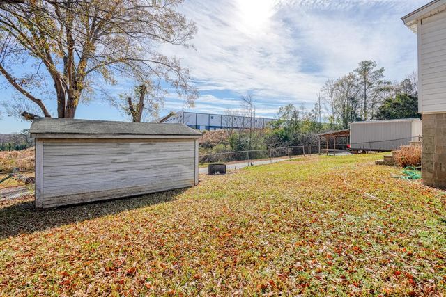 22 S Main St, Duncan, SC 29334