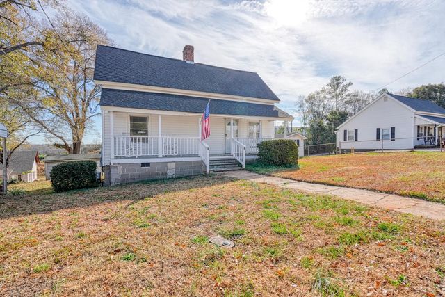 22 S Main St, Duncan, SC 29334