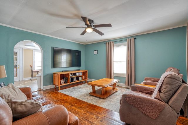 22 S Main St, Duncan, SC 29334