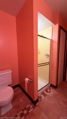 27689 W Echo Valley, Farmington Hills, MI 48334