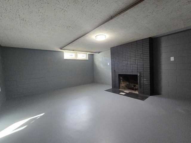 84 Greenwich Rd, Ware, MA 01082