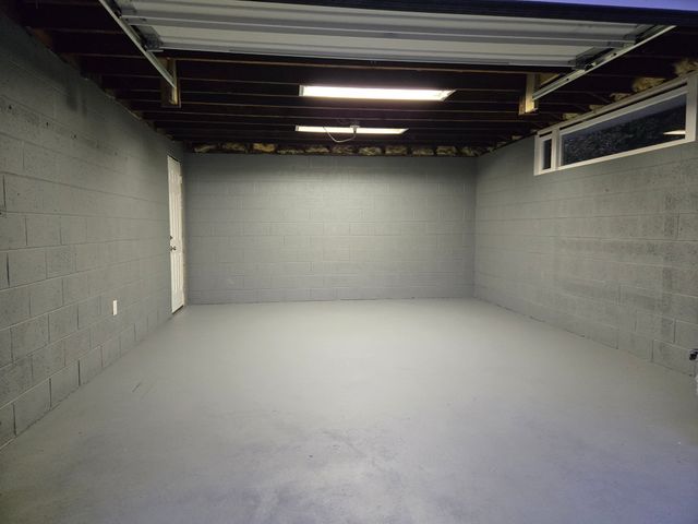84 Greenwich Rd, Ware, MA 01082