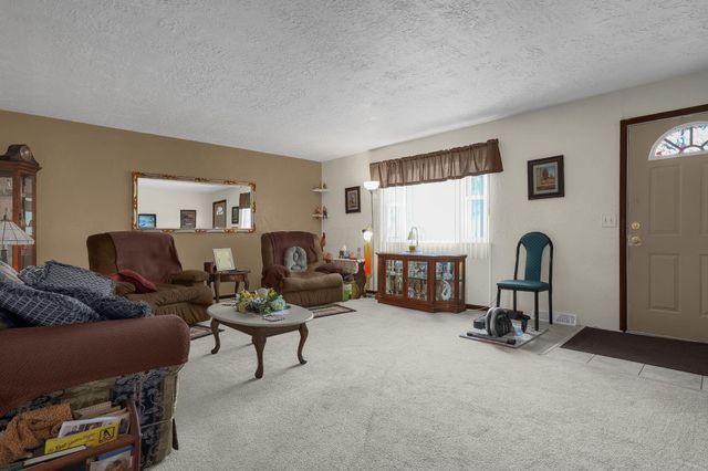 4742 London Groveport Road, Orient, OH 43146