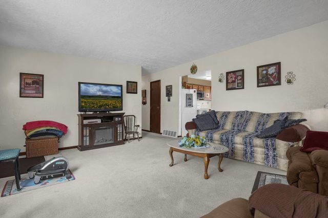 4742 London Groveport Road, Orient, OH 43146