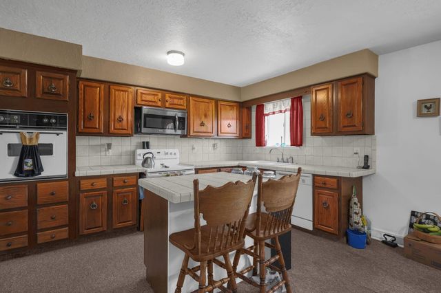 4742 London Groveport Road, Orient, OH 43146
