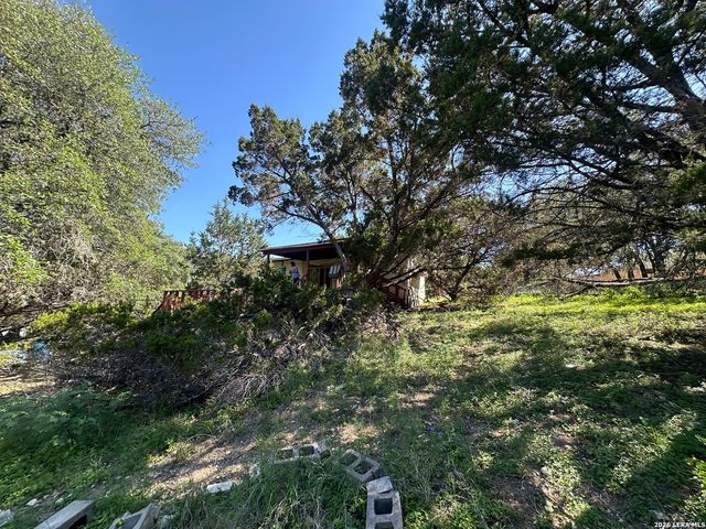 1316 SONGBIRD DR, Canyon Lake, TX 78133