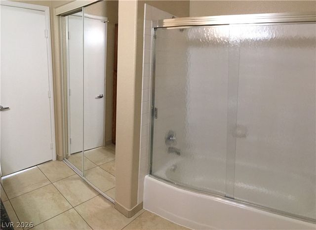 1533 Linnbaker Lane 204, Las Vegas, NV 89110