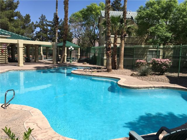 1533 Linnbaker Lane 204, Las Vegas, NV 89110