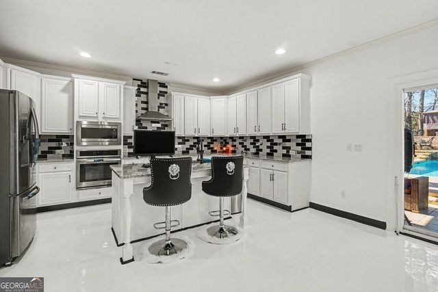 129 Limbaugh Valley Drive, Mcdonough, GA 30252