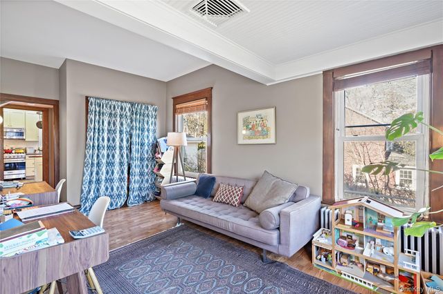 51 Edgemont Road, Katonah, NY 10536