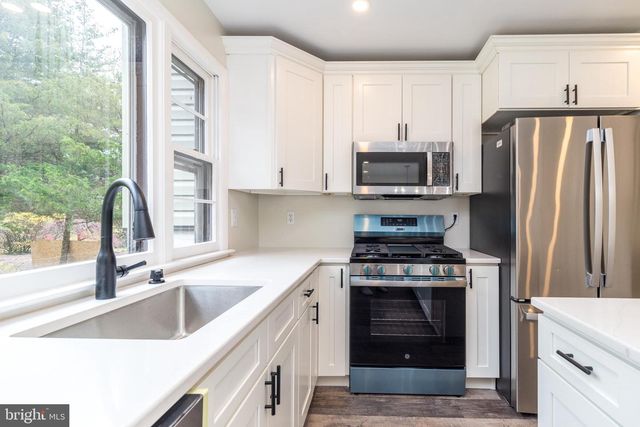 1631 KEYSTONE DR, Hatfield, PA 19440
