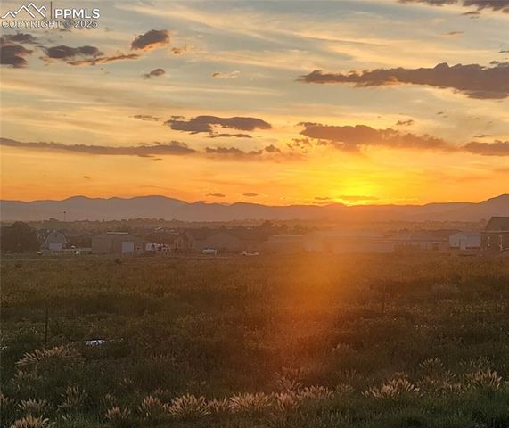 83 Top Rail Trail, Penrose, CO 81240