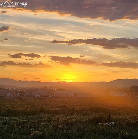 83 Top Rail Trail, Penrose, CO 81240