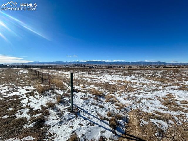 83 Top Rail Trail, Penrose, CO 81240
