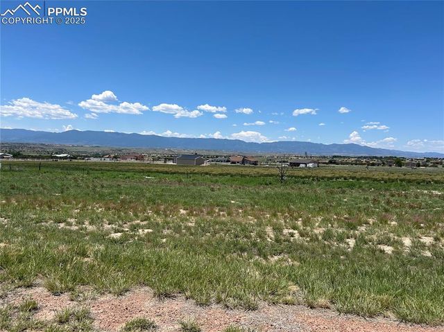 83 Top Rail Trail, Penrose, CO 81240
