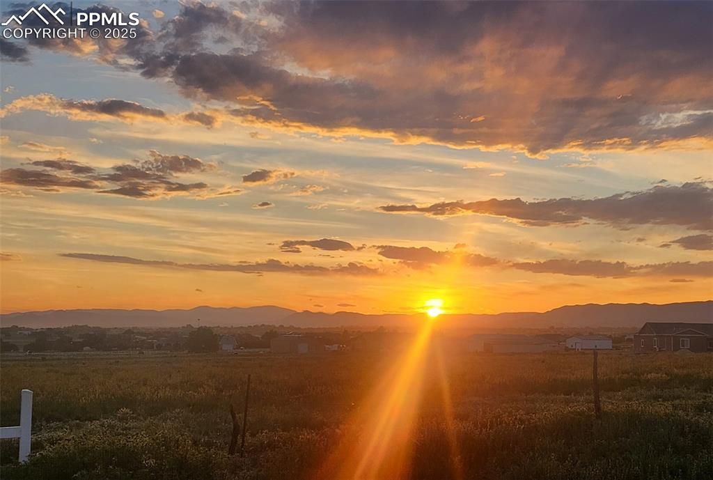 83 Top Rail Trail, Penrose, CO 81240