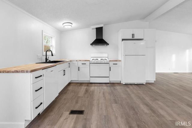 4700 Pottawatomie Road, Logansport, IN 46947