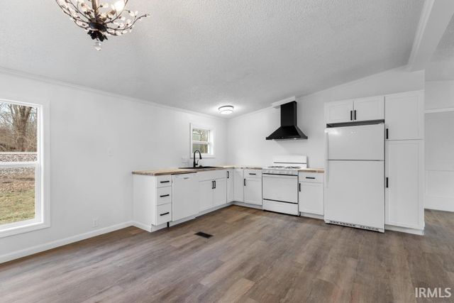 4700 Pottawatomie Road, Logansport, IN 46947