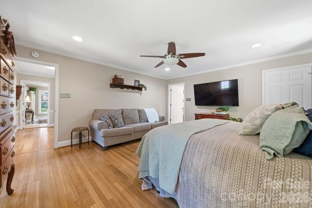 3500 Sunningdale Lane 221, Statesville, NC 28625