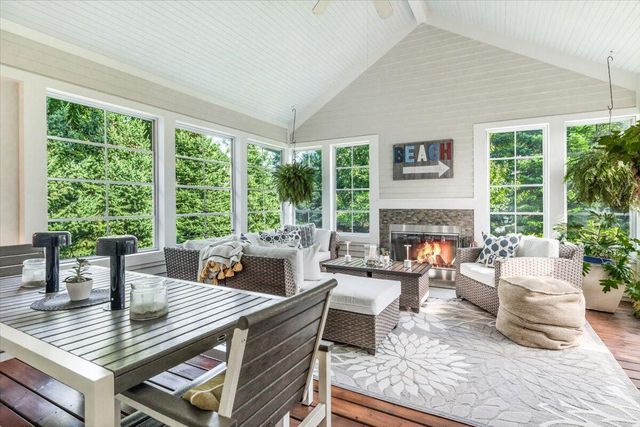 11754 Marquette Drive, New Buffalo, MI 49117