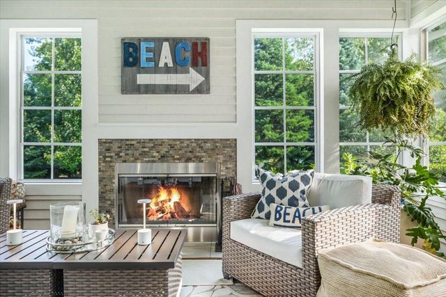 11754 Marquette Drive, New Buffalo, MI 49117