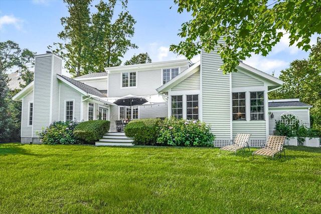 11754 Marquette Drive, New Buffalo, MI 49117