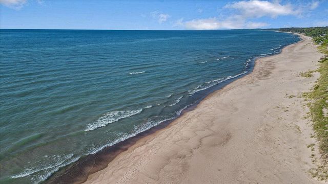 11754 Marquette Drive, New Buffalo, MI 49117