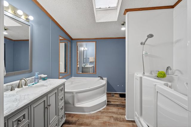 107 SW F Street, Melcher Dallas, IA 50163