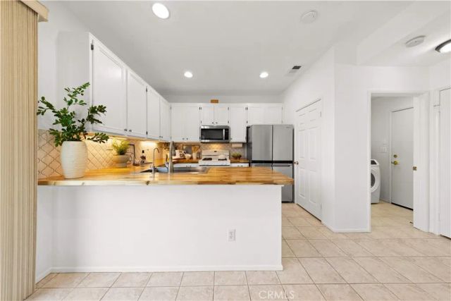 2 Tradition Pl, Irvine, CA 92602