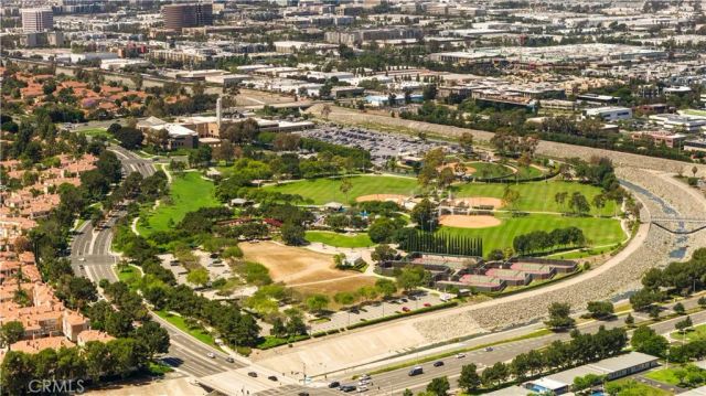 2 Tradition Pl, Irvine, CA 92602