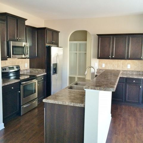 206 Ashton Court, Sneads Ferry, NC 28460