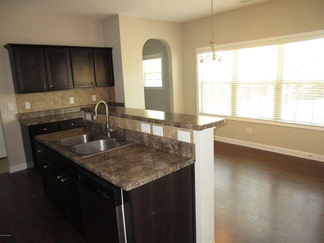 206 Ashton Court, Sneads Ferry, NC 28460