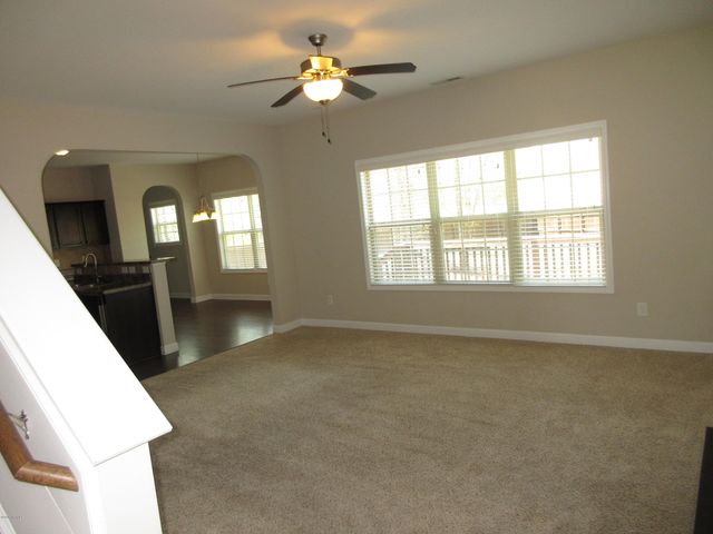 206 Ashton Court, Sneads Ferry, NC 28460