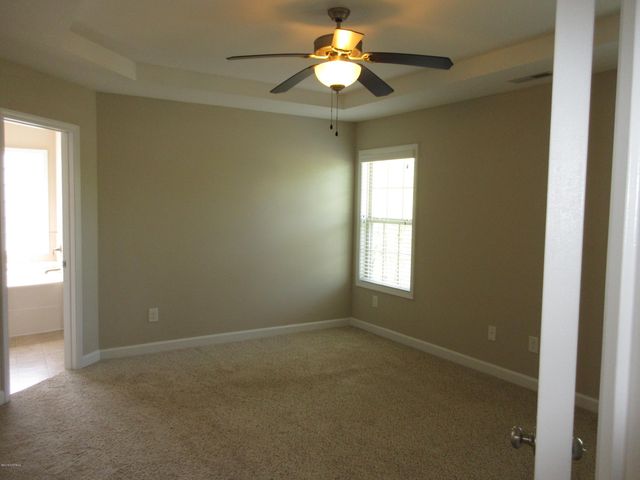 206 Ashton Court, Sneads Ferry, NC 28460