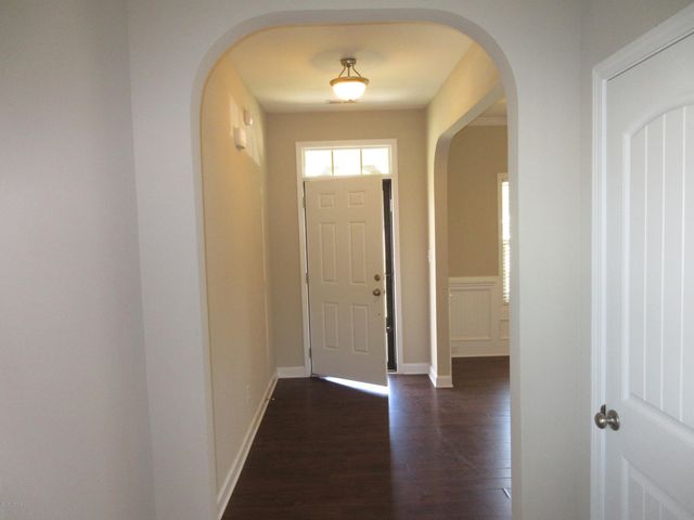 206 Ashton Court, Sneads Ferry, NC 28460