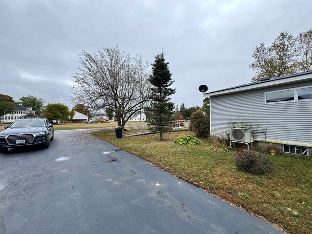 2849 Dartmouth College Highway, Haverhill, NH 03774