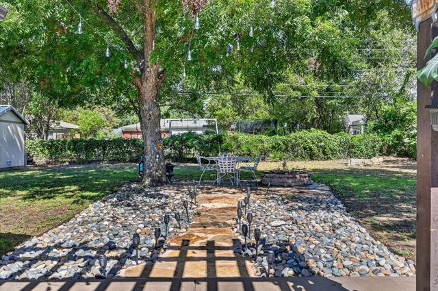1216 Walker Drive, Hurst, TX 76053