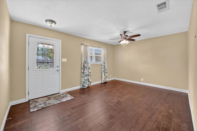 1216 Walker Drive, Hurst, TX 76053