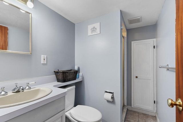 58 Ralph St, Watertown, MA 02472