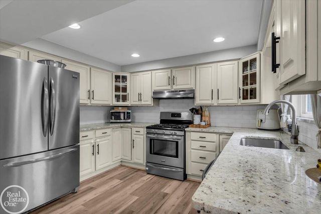 7920 Marsh Road, Cottrellville, MI 48039