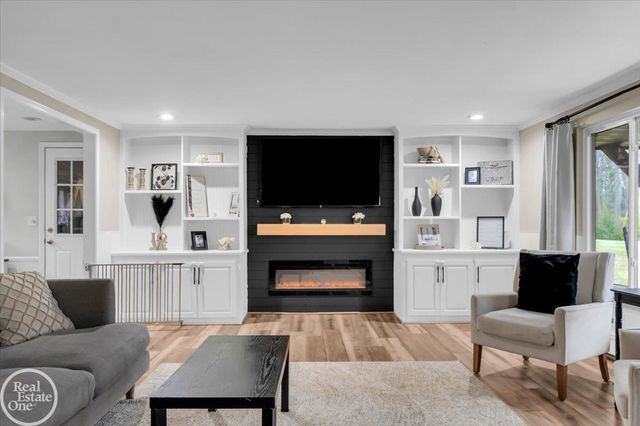 7920 Marsh Road, Cottrellville, MI 48039