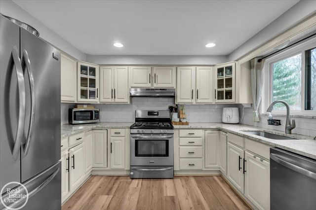 7920 Marsh Road, Cottrellville, MI 48039